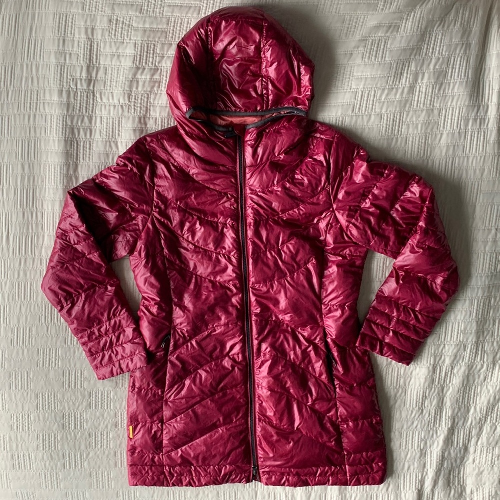 Lolë Duck Down and Feather Filled Water Repellent and Windproof Warm Jacket